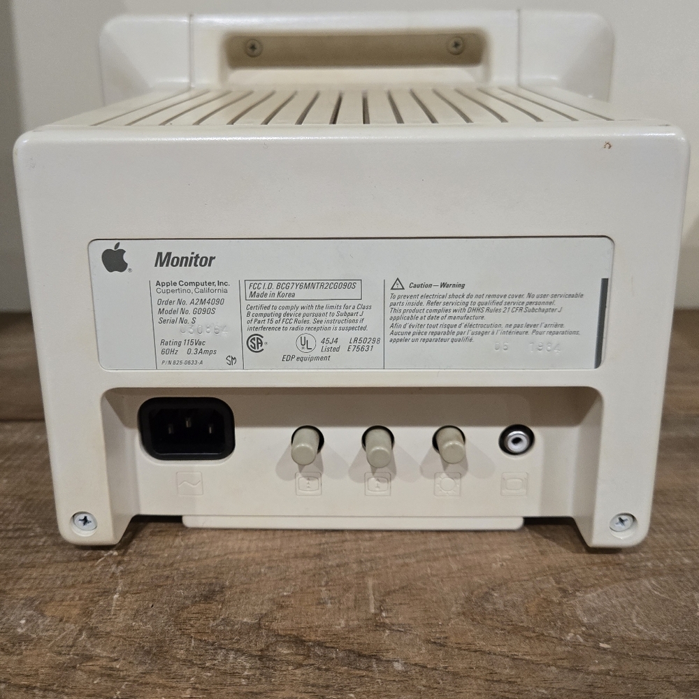 Apple iic Computer Monitor (Model A2M4090) - Picture 6 of 9